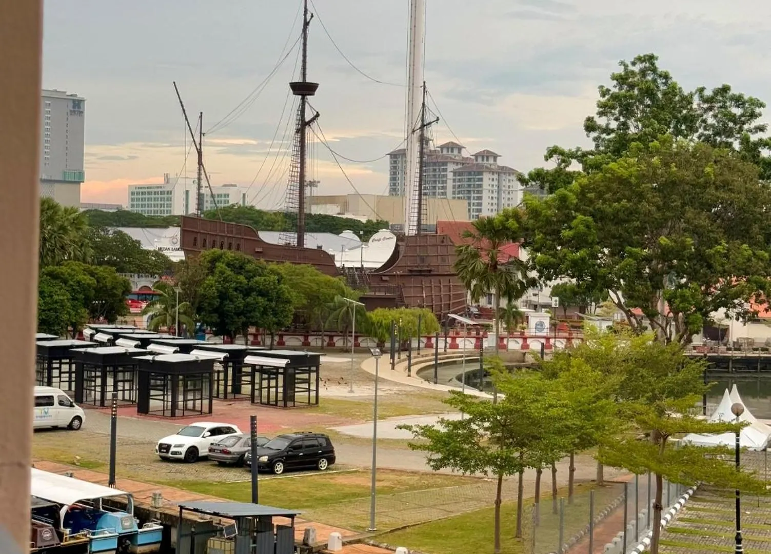 Malacca Casaderio Residences Deluxriversuite Walk5Minstojonkerst By Heystay Management 0*,